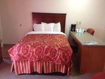 Intown Suites Extended Stay Auburn Al Экстерьер фото